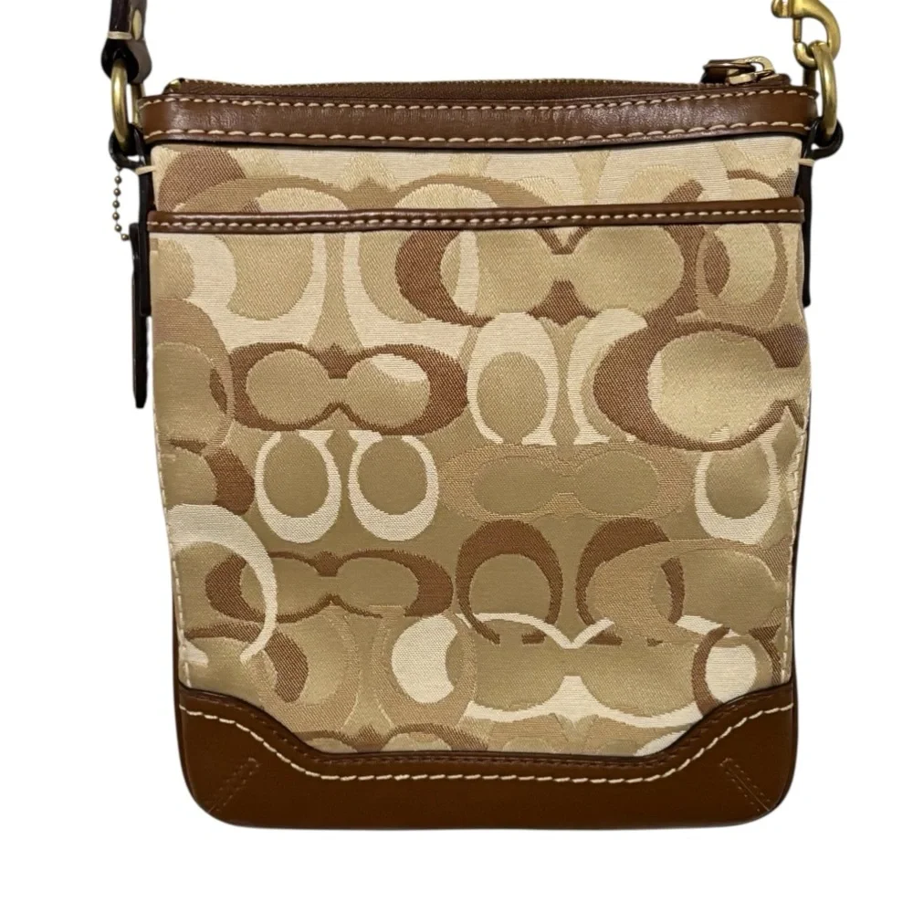 VINTAGE - COACH HAMPTON OPTIC SIGNATURE CROSSBODY PURSE ‎ -  GREAT CONDITION S2